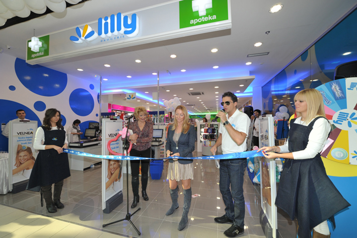 Suzana_Vlada_i_Tamara_Zujovic