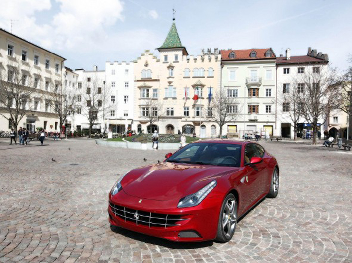 Ferrari-FF-2012