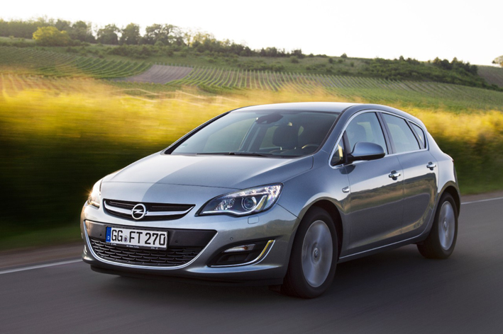 Opel Astra FEB-2015