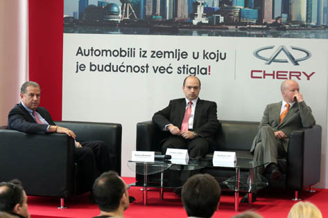 chery_promocija_salon_funkcioneri