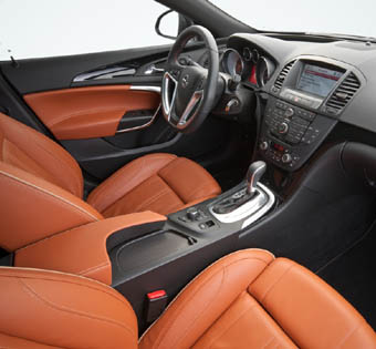 insignia_unutrasnjost