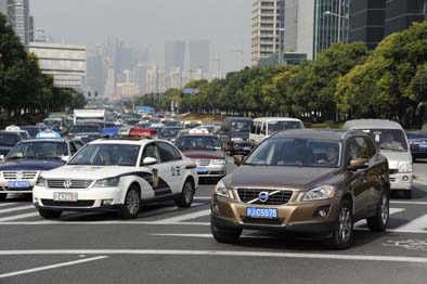 volvo xc60 driving in shanghai