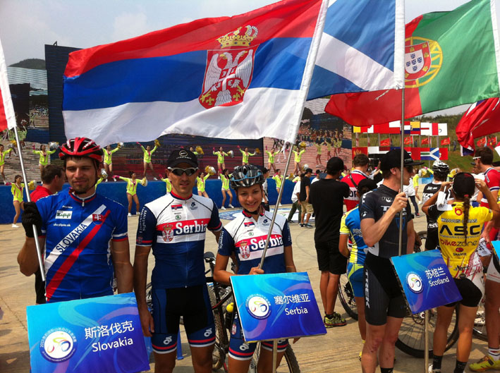 kina djurdjic i crnogorac na startu