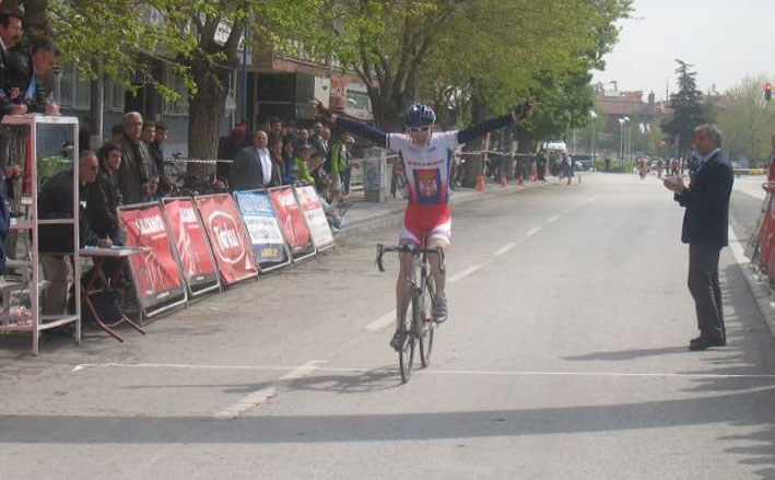 konja dimitrije zzarklovic djolnai ulazi u cilj