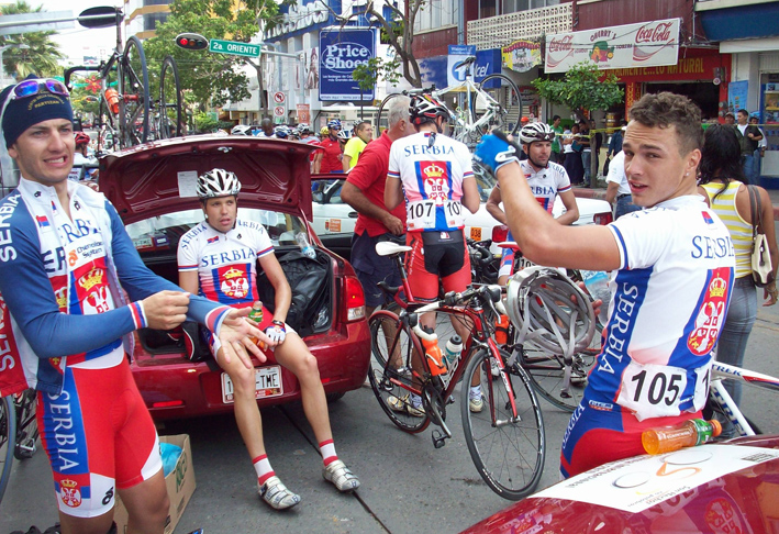 HASANOVIC I STANKOVIC SEDI PROKIC LANE NA TRCU UCCIAPI