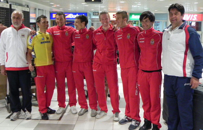 JOVANOVIC_STEVIC_KASA_STANKOVIC_DER_KOZOMARA_HASANOVIC_PAVLOVIC_NA_AERODROMU