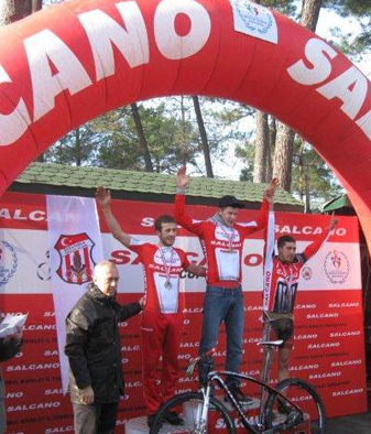 aleksa_maric_levo_na_postolju