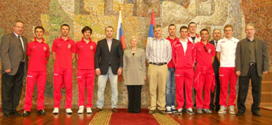 ambasada srpski biciklisti i rukvodstvo sa prof dr Jelicom Kurjak