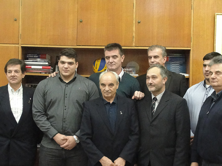 dizaci i perun