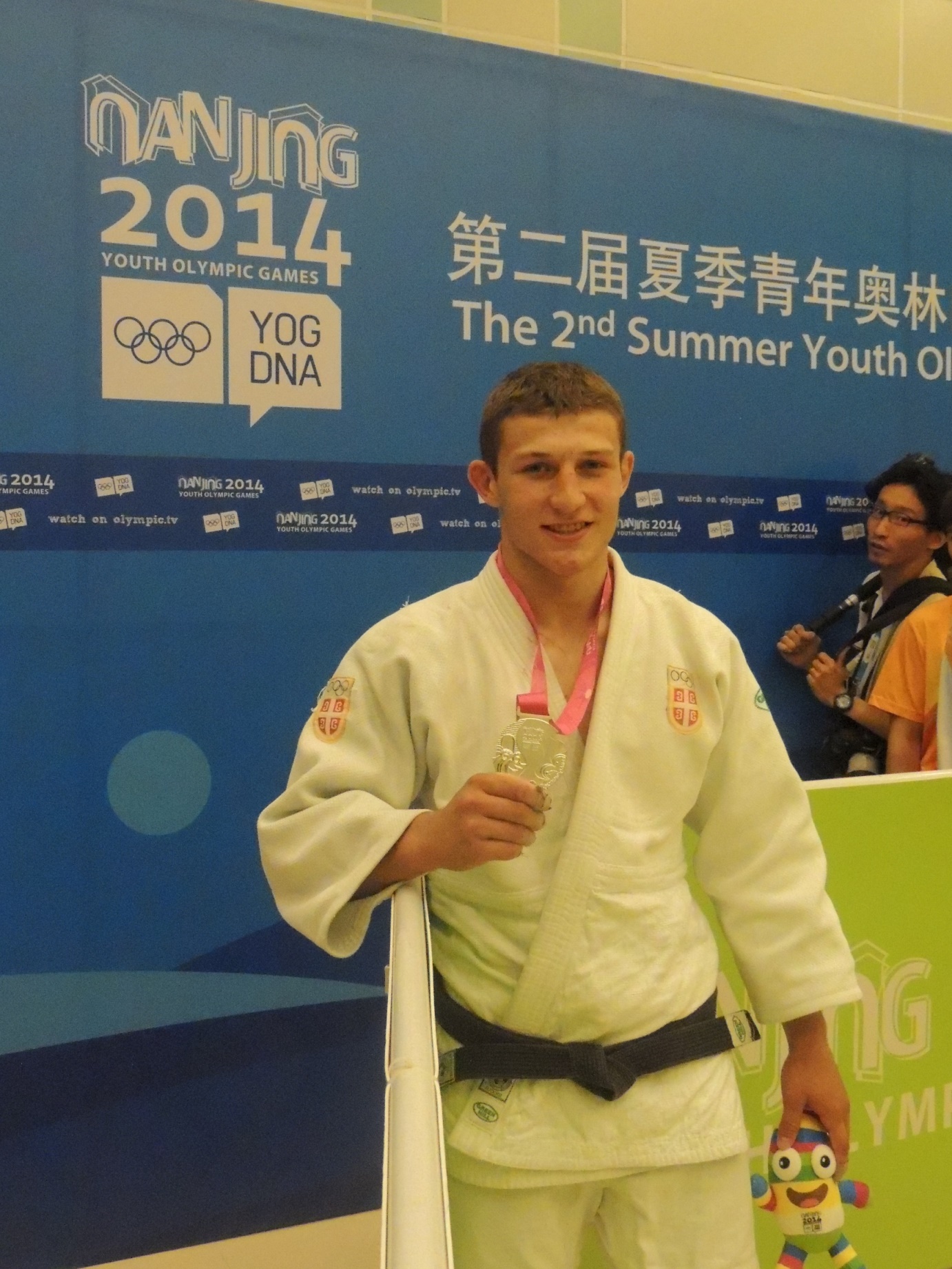 Nemanja Majdov sa srebrnom medaljom