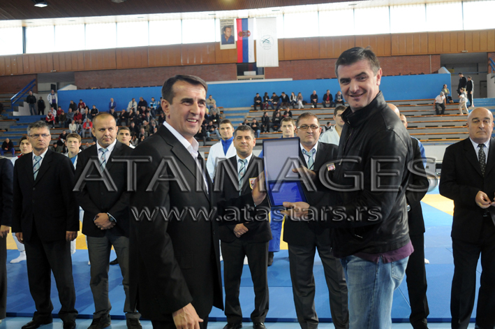 perun zvonko osmajlic