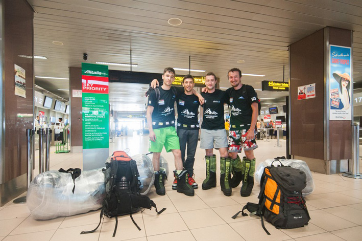 Plecarea expeditiei de pe Aeroportul Otopeni