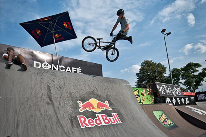 najludji-trikovi-na-bmx-u-skejt-i-rolerima