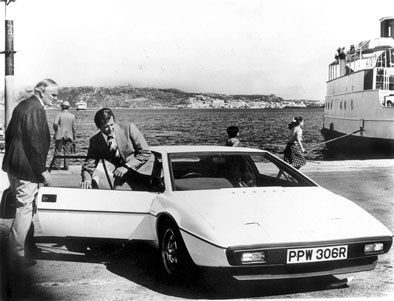 Bond Lotus Esprit