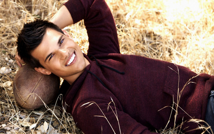 Taylor-Lautner-2013