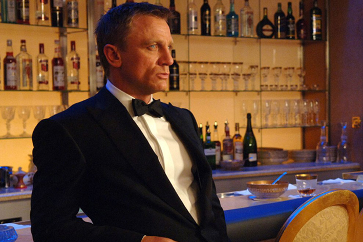daniel-craig bar
