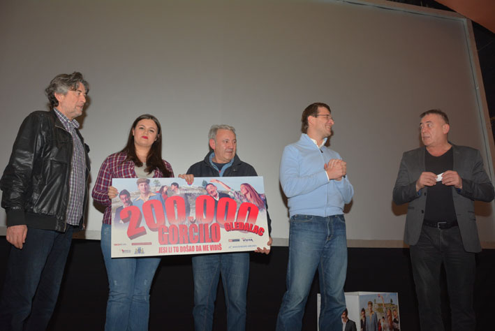 nagradjena 200.000 dobitnica sa ekipom filma