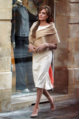 Angelina_Jolie_-_The_Tourist_-_Paris_(gettyimages)