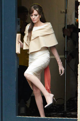 Angelina_Jolie_-_The_Tourist_-_Paris_2_(gettyimages)