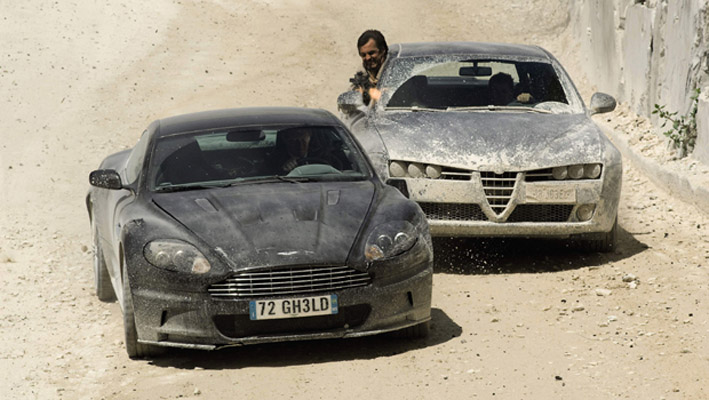 Aston martin V12 DBS kupe BOND