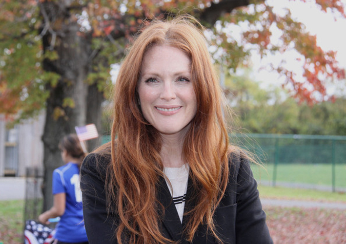 Julianne_Moore_opustena