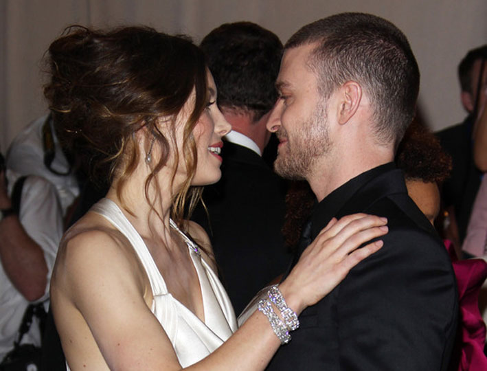 Justin_Timberlake_Jessica_Biel_zagrljejni