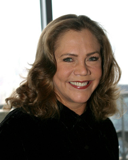 Kathleen_Turner