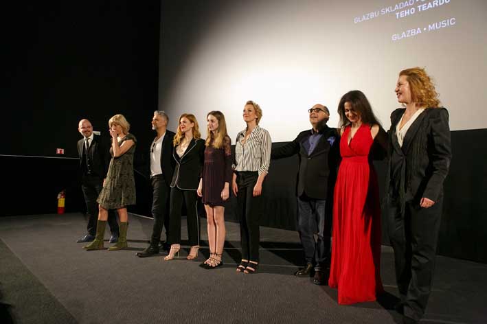 Poklon ekipe filma Ti mene nosiš