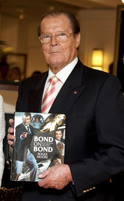 Roger_Moore_2012