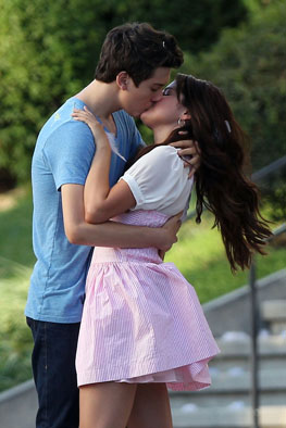 Selena Gomez – on the Set of Parental Guidance Suggested 10.08.12