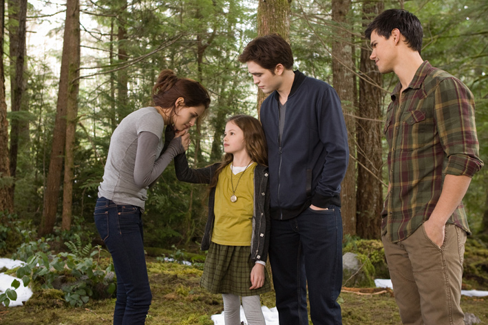 twilight-breaking-dawn-2-movie-image-stewart-foy-pattinson-lautner