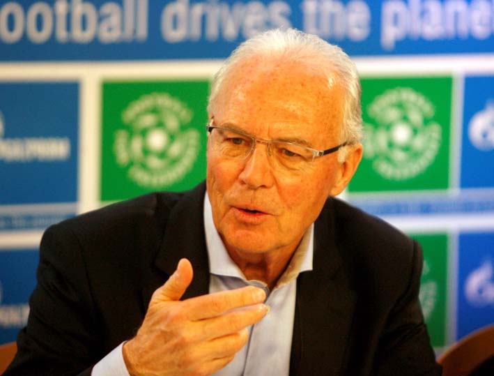 FRANZ BECKENBAUER