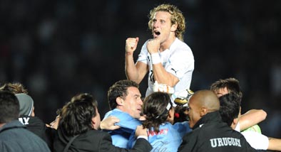 diego_slavlje_polu_finale_uru