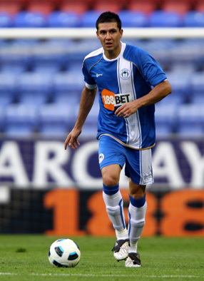 Antolin_Alcaraz_Wigan