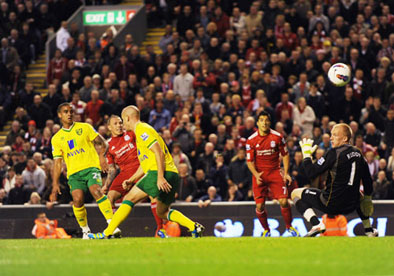 Craig Bellamy scores for Liverpool