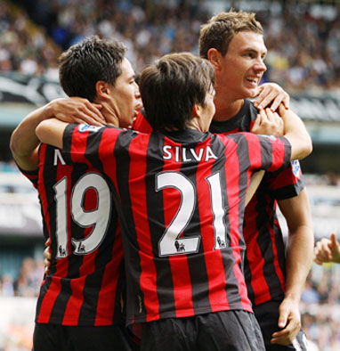 Edin_Dzeko_celebrates_with_Samir_Nasri_David_Silva