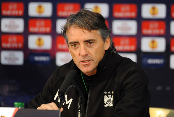 Roberto Mancini Training Press