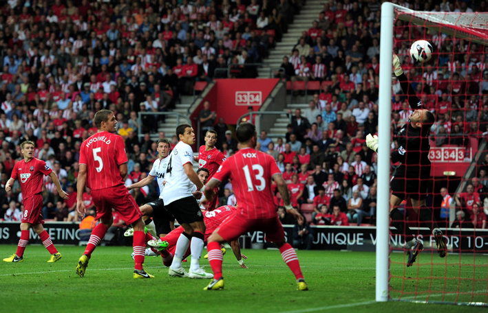 Robin_Van_Persie_Southampton_Manchester