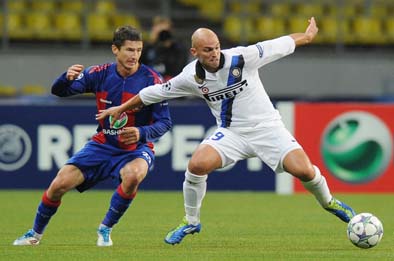 Esteban_Cambiasso_inter_evgeni_Aldonin_CSKA