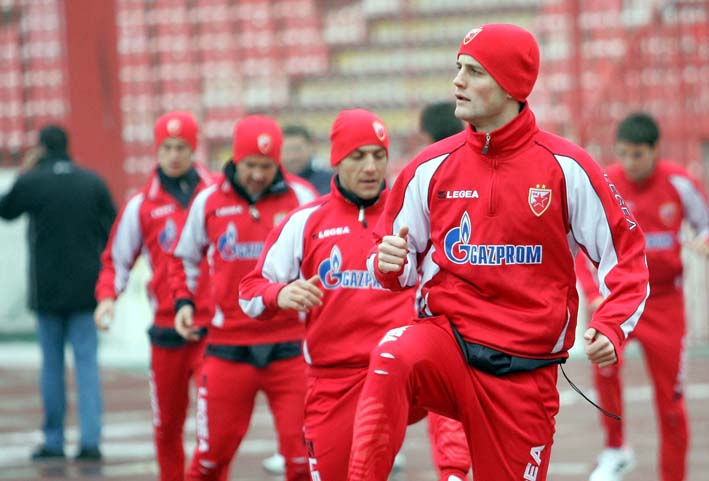 Crvena zvezda OKUPLJANJE igraca018