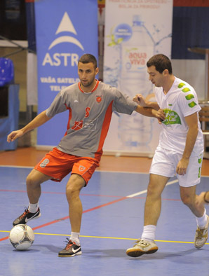 KMF Aerodrom Nikola Tesla sivi dres i Farmalogist