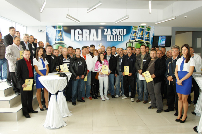 Grupna fotografija