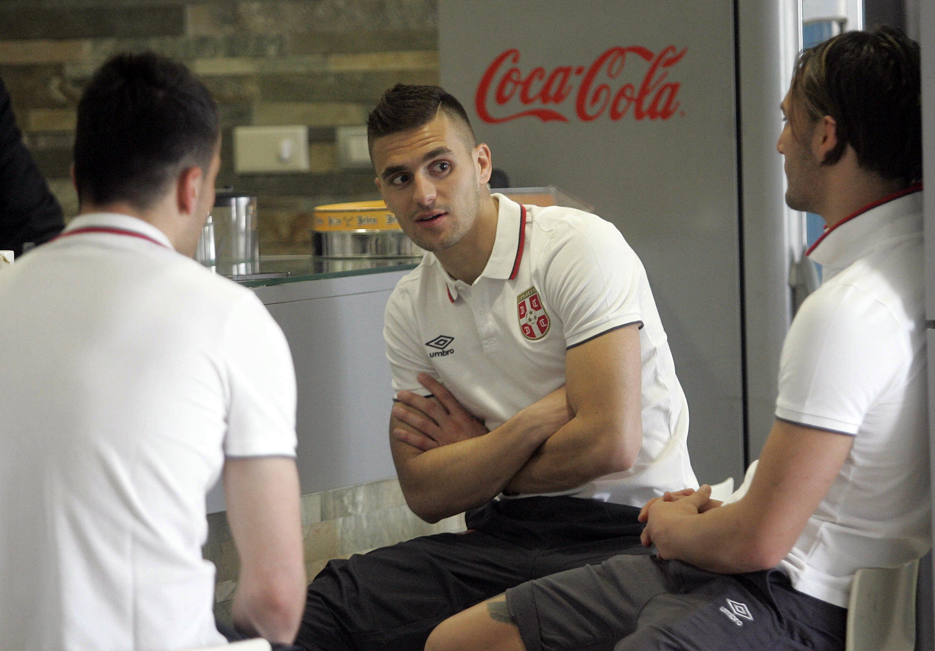 Dusan Tadic pazova