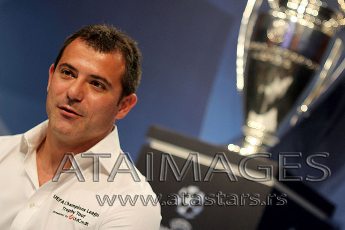 dejan stankovic trofej ls (1)