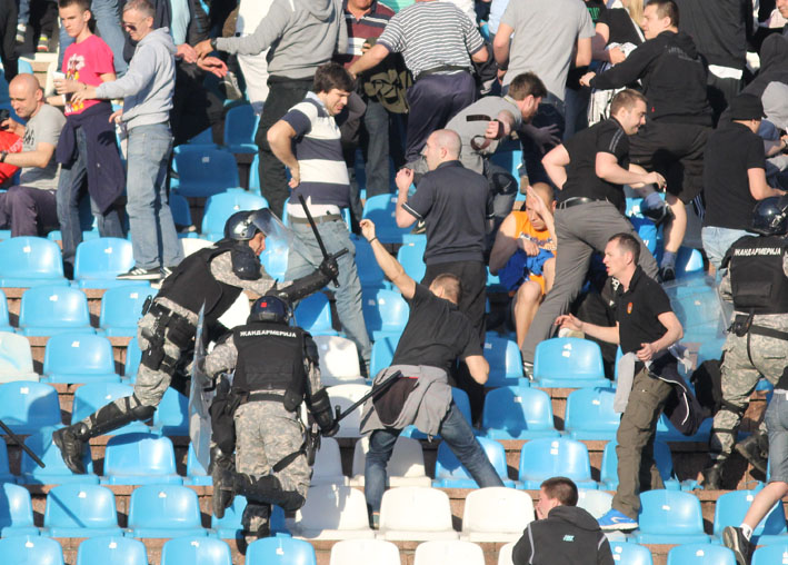 cz par neredi sever 25042015 027