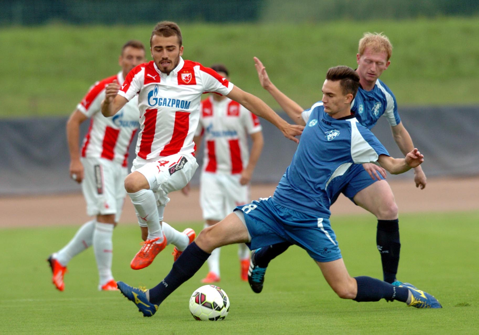 ZVEZDA-SLOVENGRADEC 02