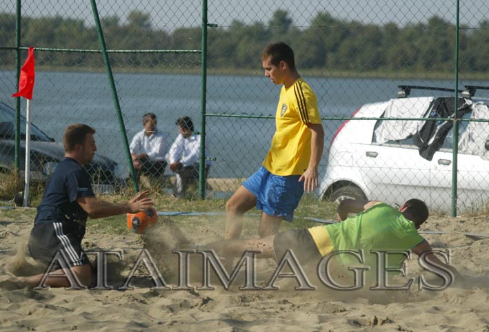 ada_huja_2011_1
