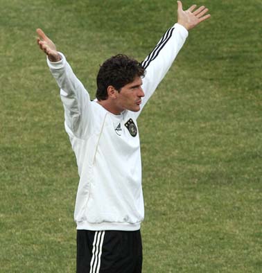 Mario_Gomez_Training