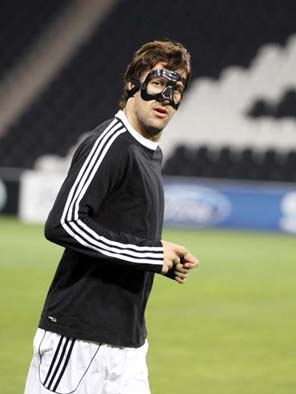 mladen_krstajic_donjeck_maska