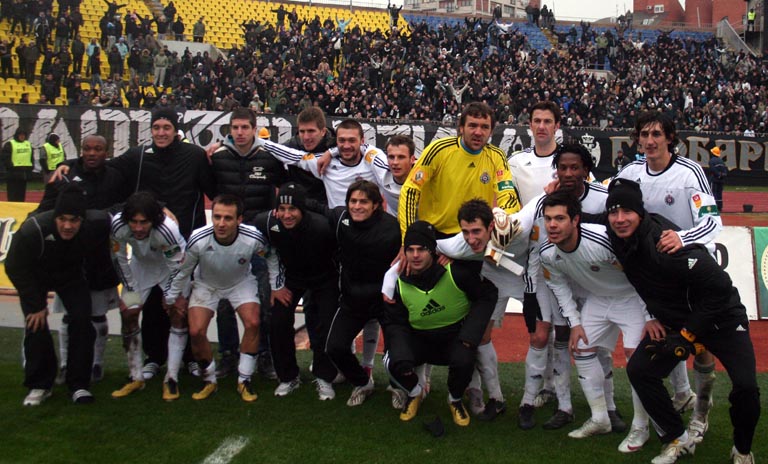 partizan_slavlje_navijaci_2010-2011